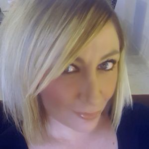 Meet your Posher, Holly anne